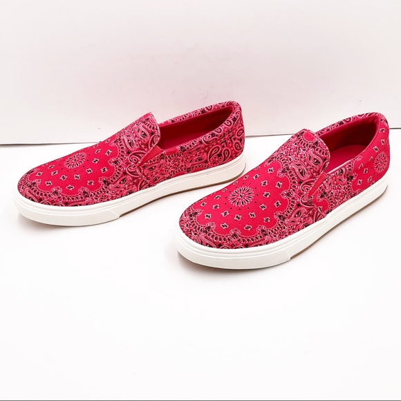🆕{Steve Madden} Coulter Red Paisley Print Slip-On Sneakers - Picture 6 of 16